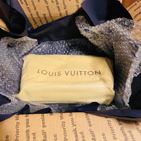 Packaged up Louis Vuitton Tikal for Tom! - Picture 10 of 14
